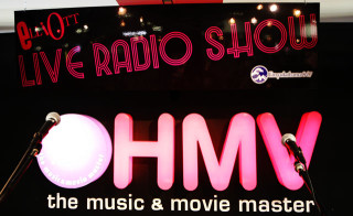 LIVE RADIO SHOW スタート