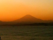 江の島から見た富士山